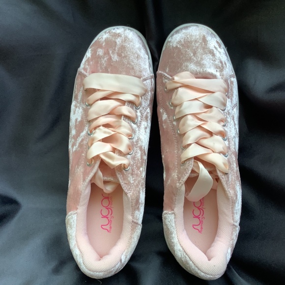 Stylish NWOT Sugar memory foam Blush/pink Velvet sneakers lace up - Picture 4 of 11